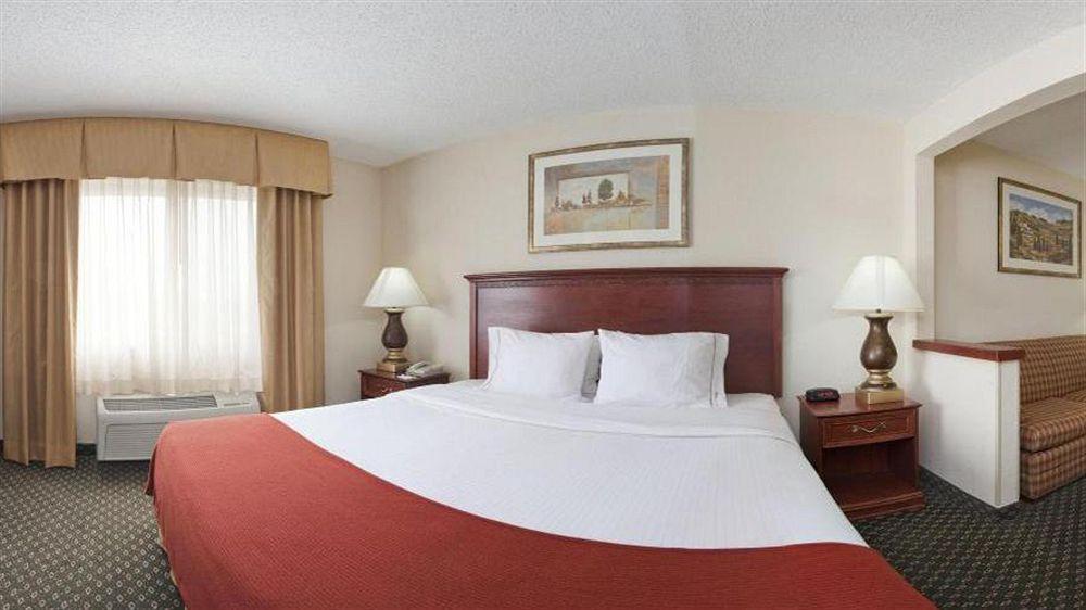 Comfort Inn & Suites Middletown - Franklin Esterno foto