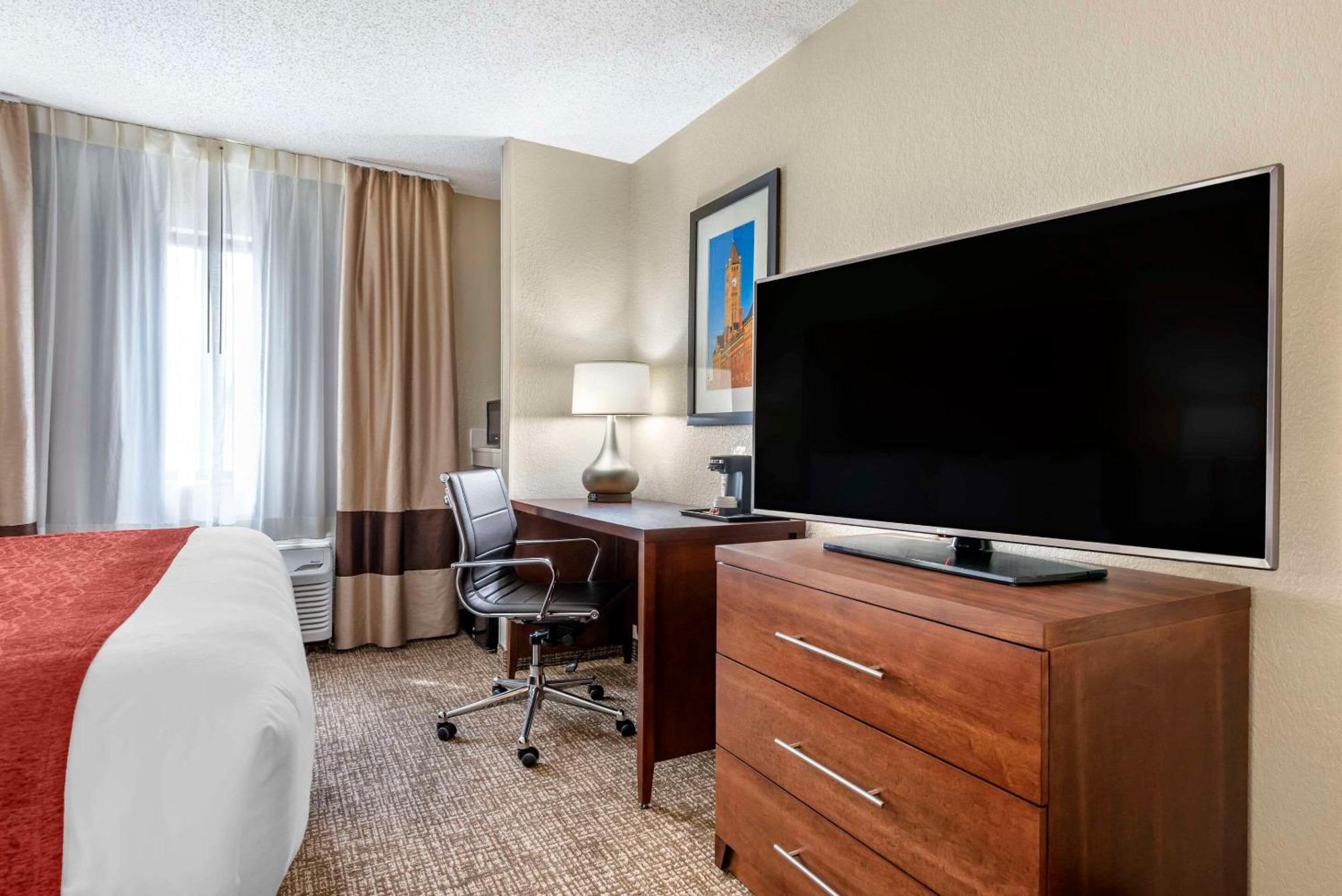 Comfort Inn & Suites Middletown - Franklin Esterno foto