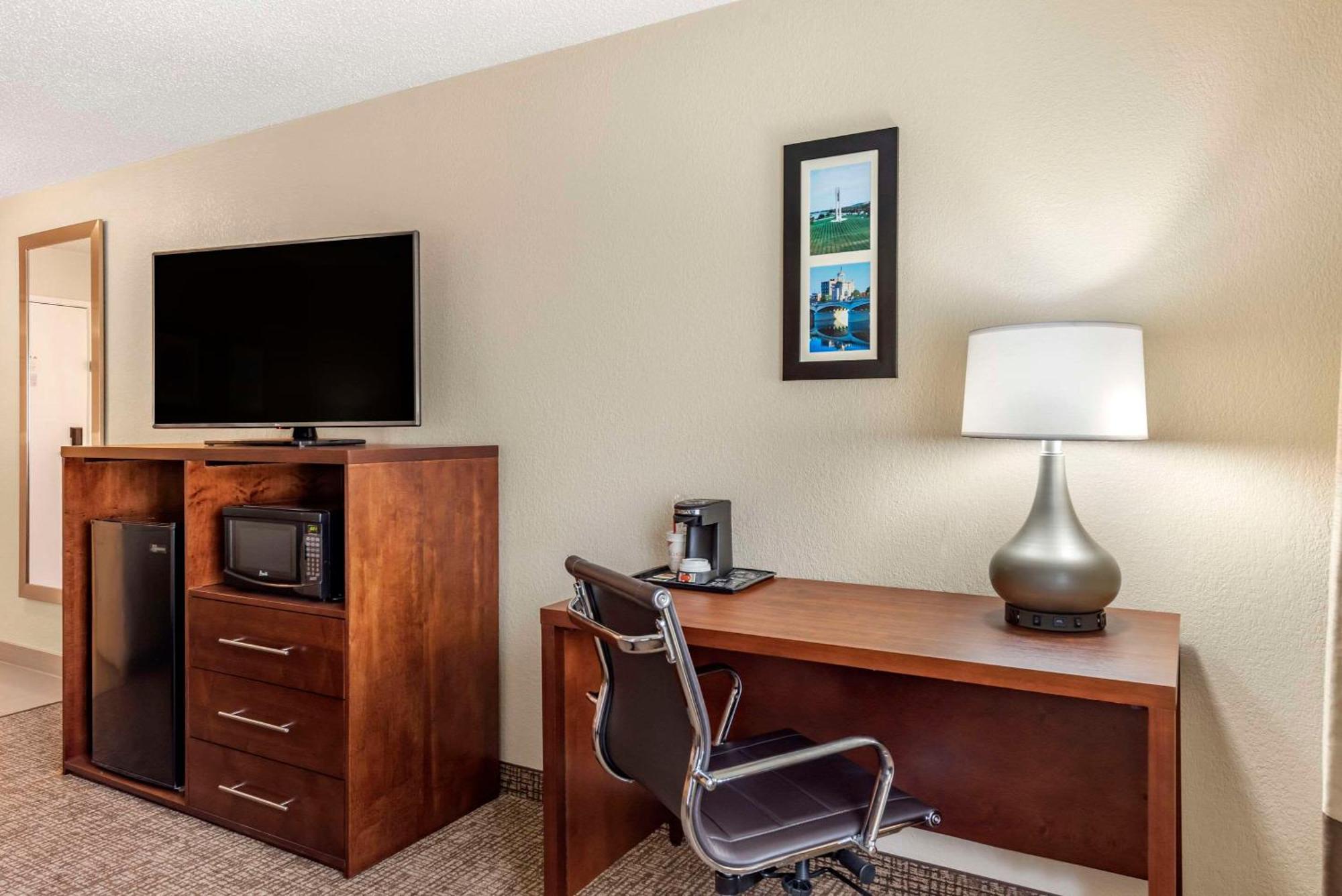 Comfort Inn & Suites Middletown - Franklin Esterno foto